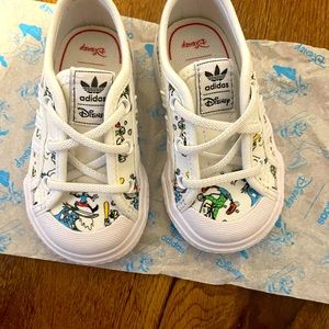 Adidas toddler Disney shoes. Never worn!!!!